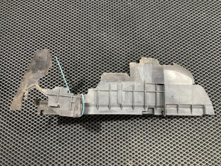 воздуховод (дефлектор) радиатора Audi A8 D3 [рестайлинг] 2007, 4.2 л., BVJ, бензин, АКПП, седан, 4E0121283F