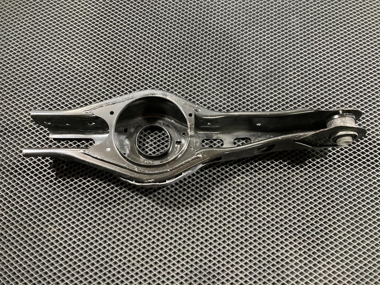 рычаг задний правый Kia K5 3 поколение 2020, 1.6 л., G4FP, бензин, АКПП, 55211L3000 - фото №1