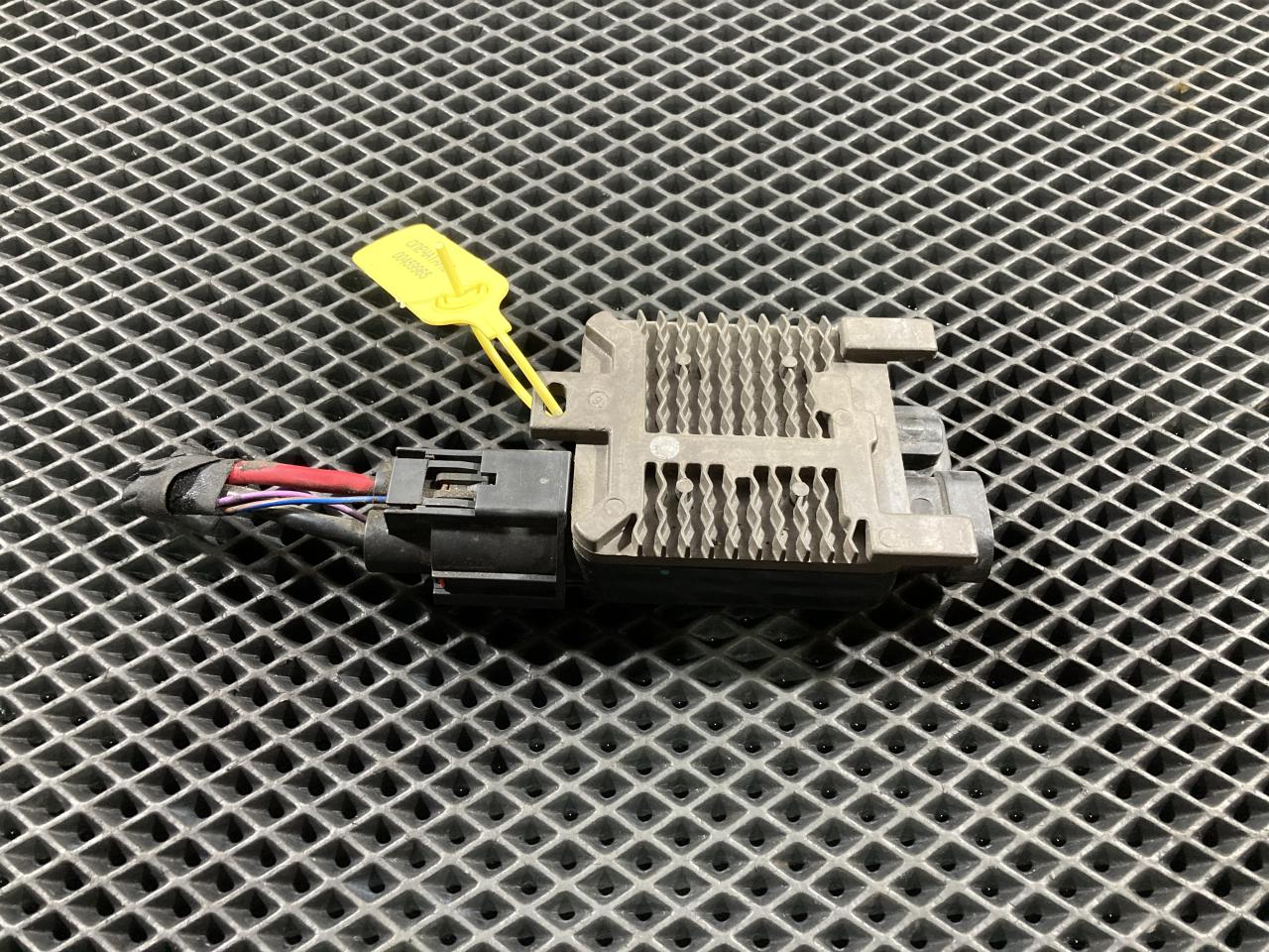 вентилятор радиатора Jaguar XE 1 поколение 2016, 3.0 л., бензин, АКПП, седан, 940013003 - фото №1