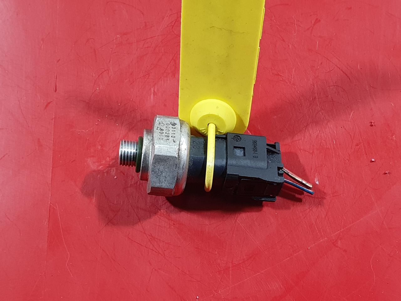 датчик кондиционера Mercedes-Benz GL-Класс X166 2013, 4.7 л., M 278.928, бензин, АКПП, внедорожник 5 дв., 2110-000283 - фото №1