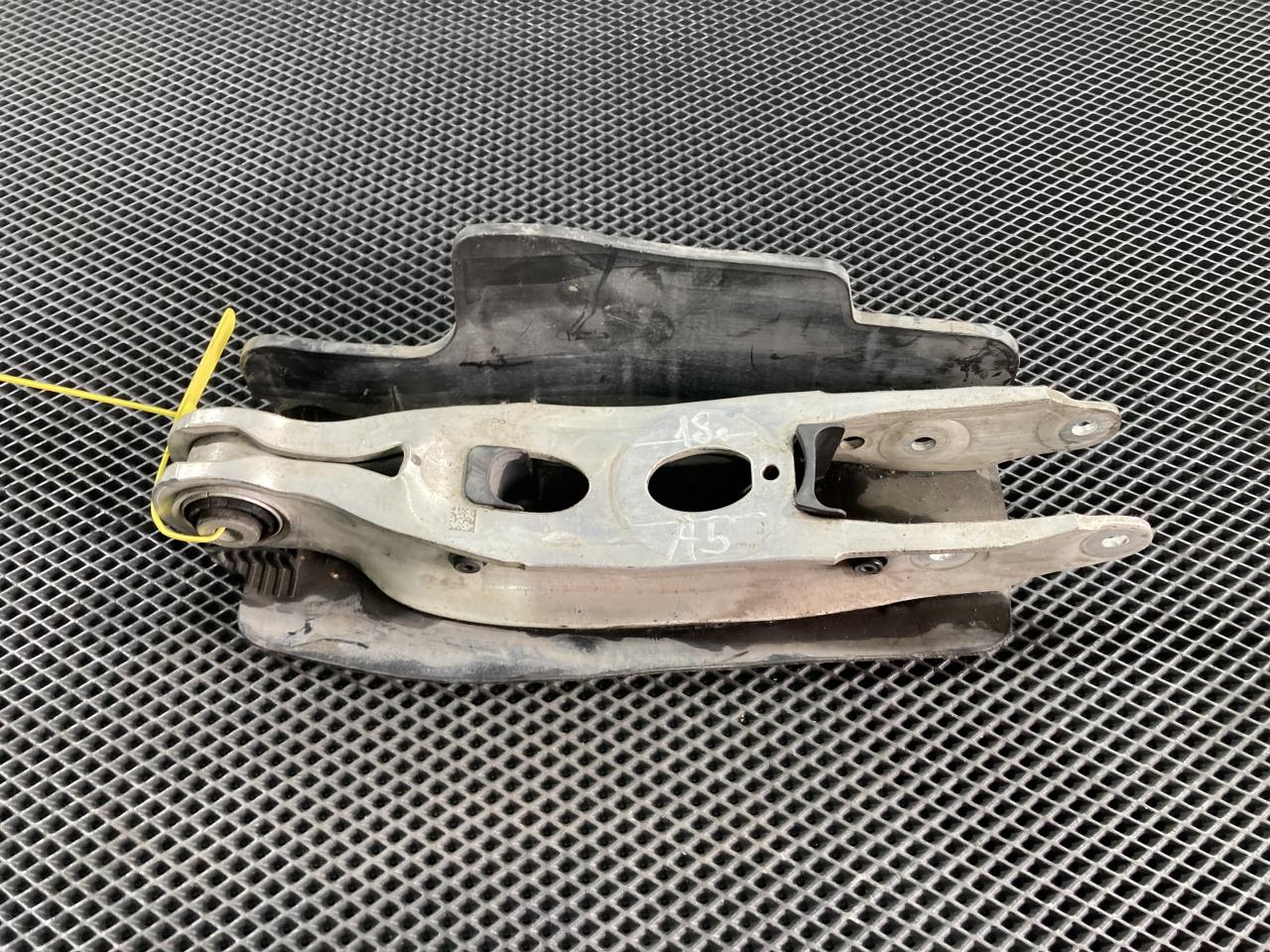 рычаг задний нижний Audi A5 F5 2018, 2.0 л., бензин, АКПП, лифтбэк, 8W0505311H - фото №1