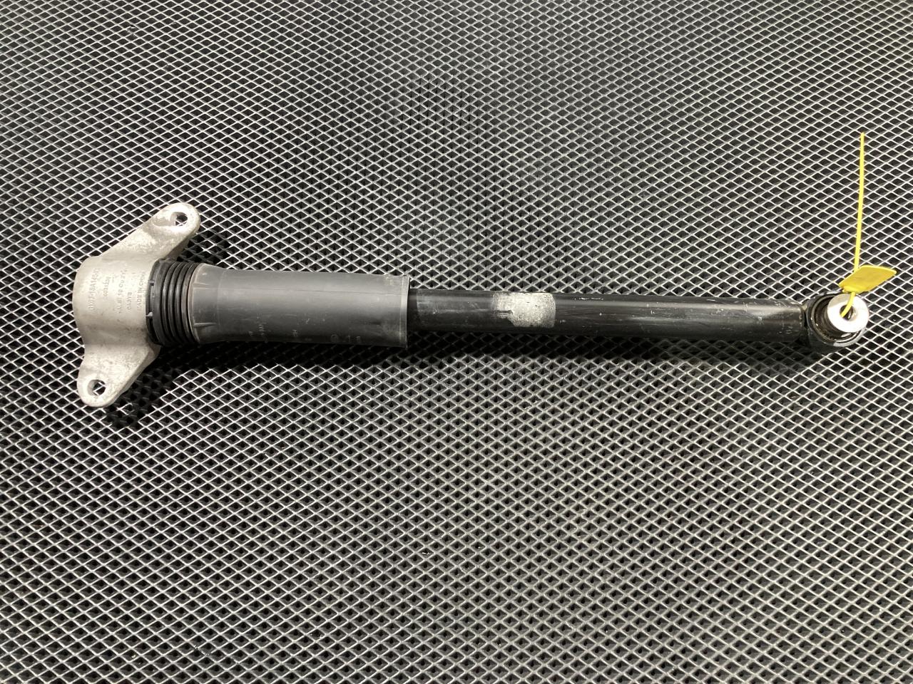 амортизатор задний Jaguar XE 1 поколение 2015, 3.0 л., бензин, АКПП, GX6318A145XX, T4N16943 - фото №1