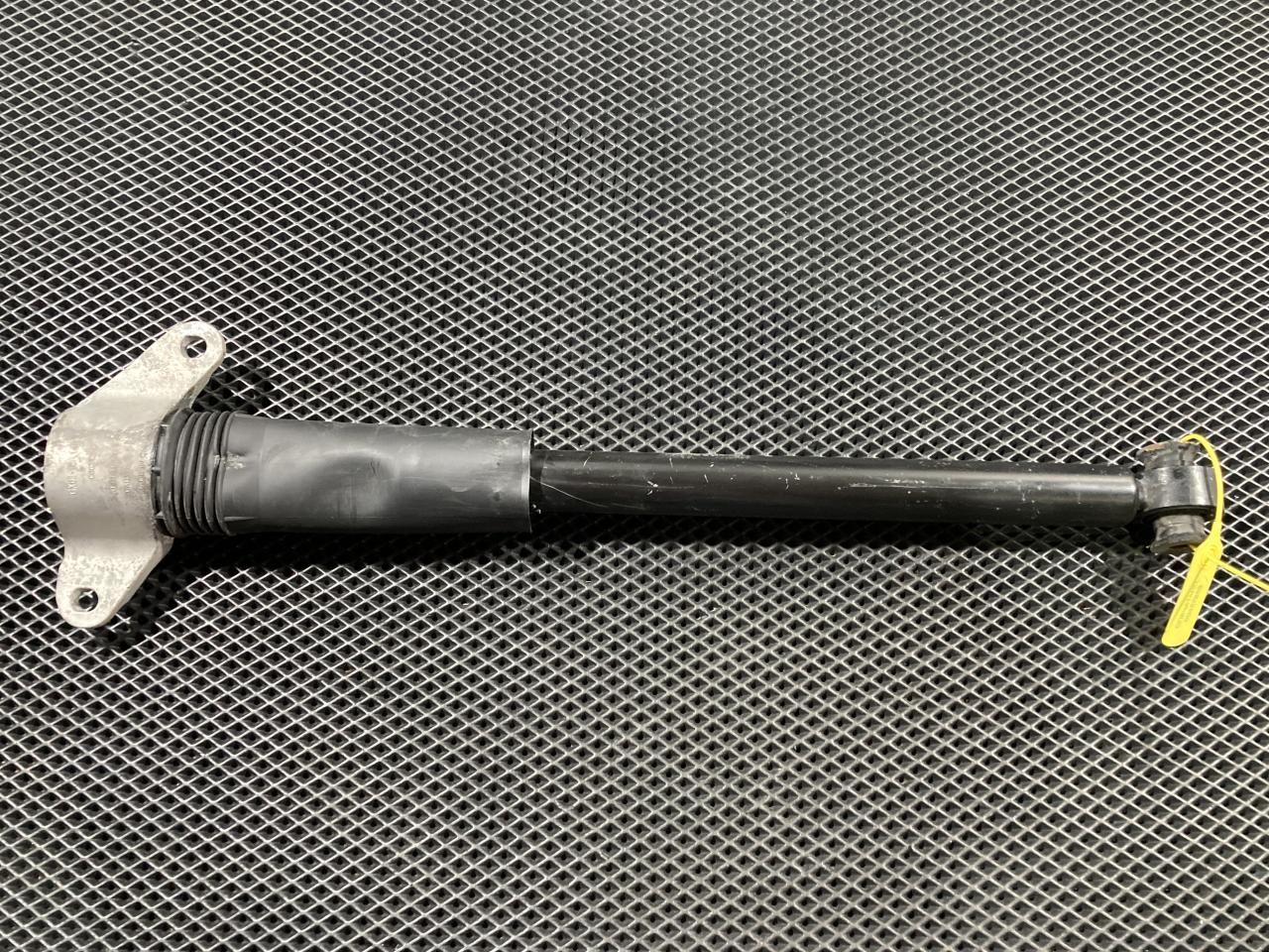 амортизатор задний Jaguar XE 1 поколение 2015, 3.0 л., бензин, АКПП, GX6318A145XX, T4N16943 - фото №1