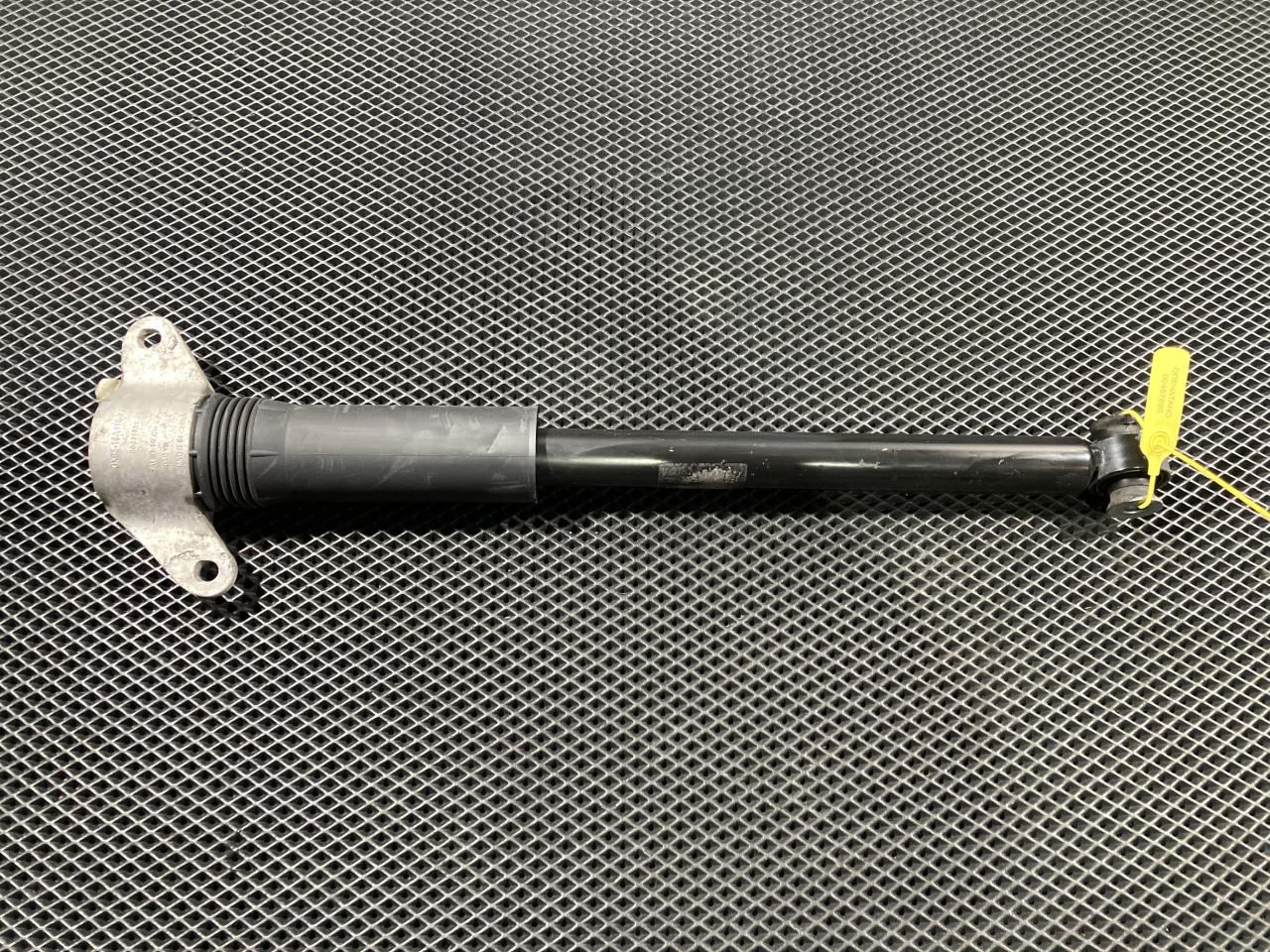 амортизатор задний Jaguar XE 1 поколение X760 2016, 3.0 л., бензин, АКПП, GX63-18A116-XX, GX6318W003AD, T2H30190, T2H1636 - фото №1