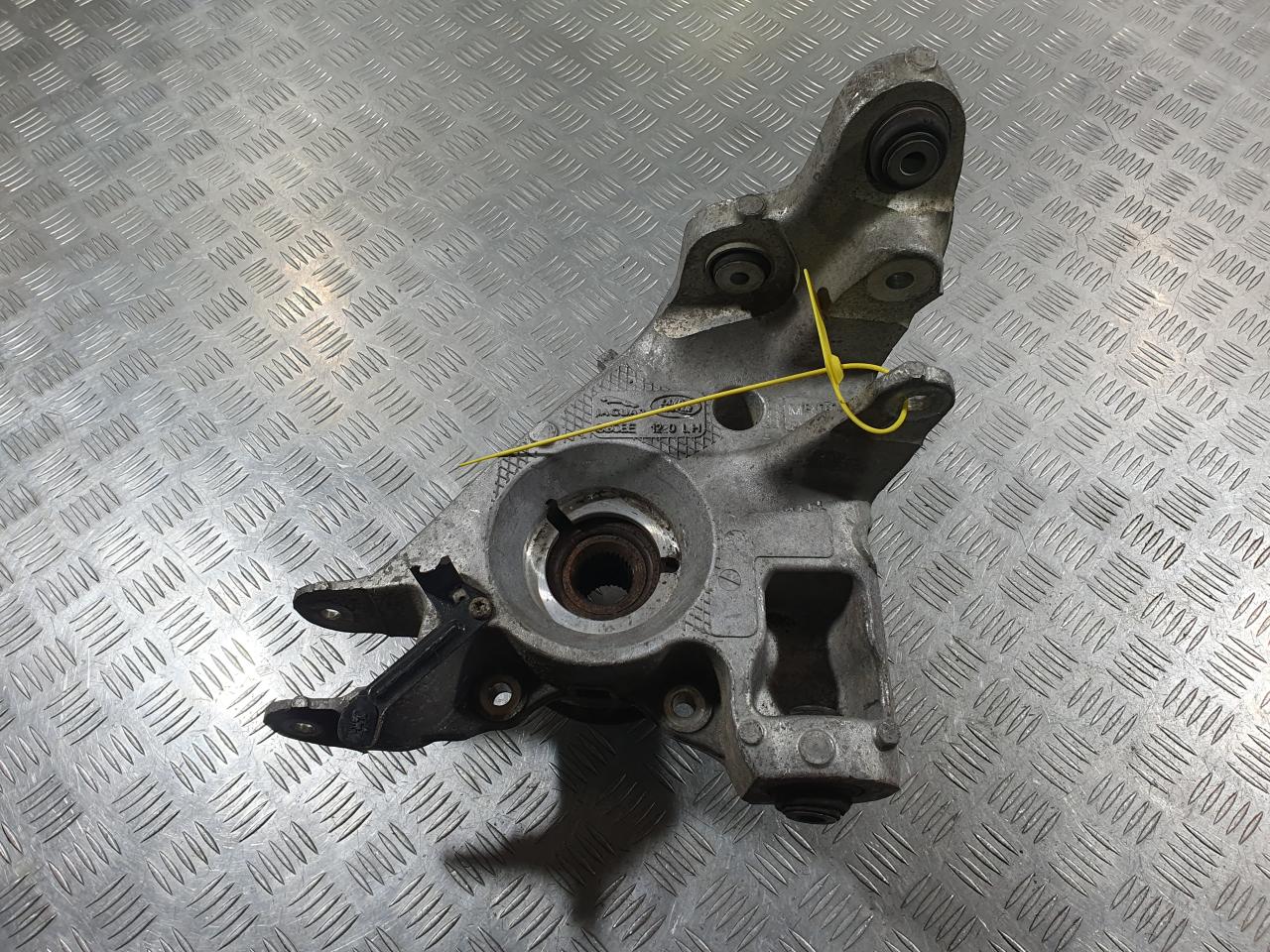 кулак задний левый Jaguar XE 1 поколение X760 2016, 3.0 л., бензин, АКПП, седан, GX731109CA, T4N16638, T4N1124, T4N12896, T4N14732, T2H45760, T2H24276, GX63-5A971-AF, GX635A971AE - фото №1