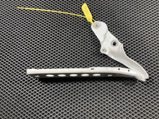 петля капота левая Audi A8 D4/4H 2012, 4.2 л., CDRA, бензин, АКПП, седан, 4H0823301L