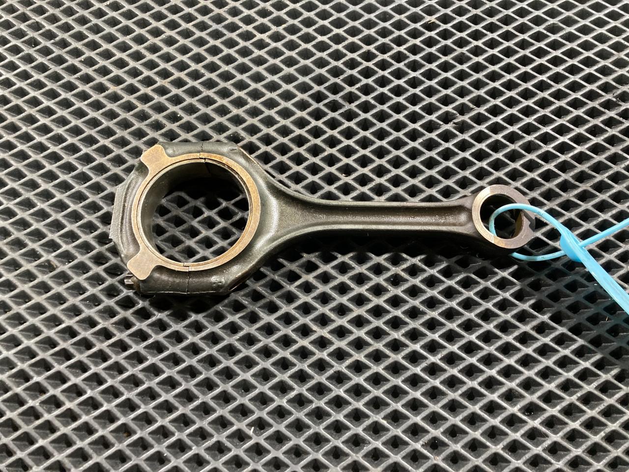 шатун Mercedes-Benz S-Класс W221 2008, 5.5 л., M 273.961, бензин, АКПП, седан, A2730300820, A2730300620 - фото №1