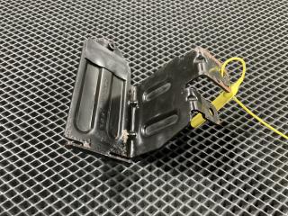 кронштейн (крепление) Jaguar XE 1 поколение 2016, 3.0 л., 306PS, бензин, АКПП, седан, GX737B142AF, T2H19895, T2H26916