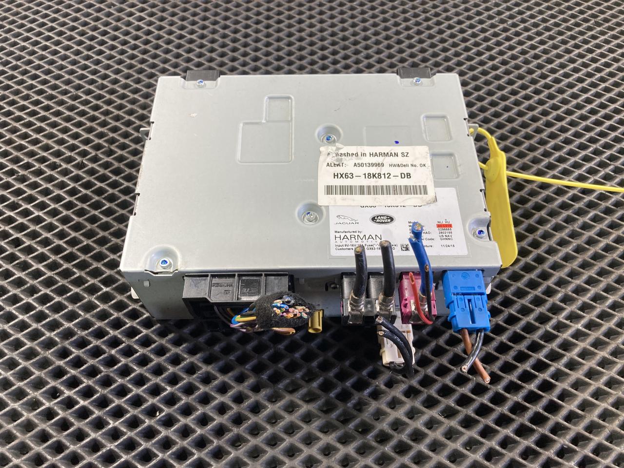 блок радио Jaguar F-Pace 1 поколение 2016, 2.0 л., бензин, АКПП, внедорожник 5 дв., HX6318K812DB - фото №1