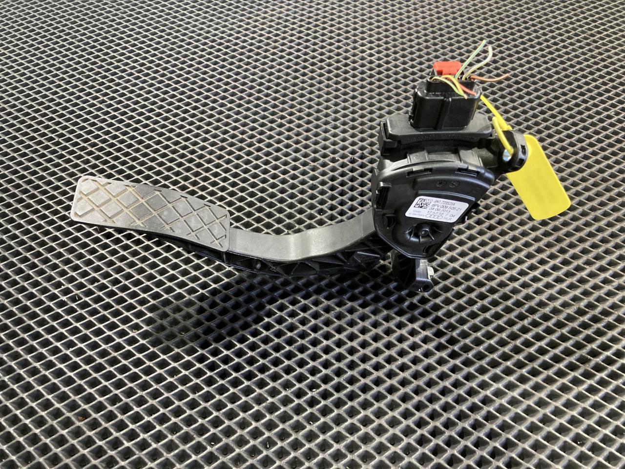 педаль Audi A6 4G/C7 2013, 3.0 л., CGXB, бензин, АКПП, седан, 8K1723523A - фото №1