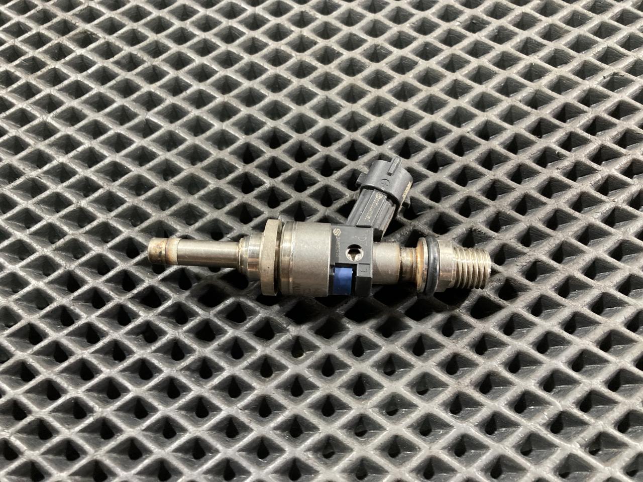 форсунка Porsche Panamera 970 2011, 4.8 л., M 48.40, бензин, АКПП, хетчбэк 5 дв., 94811012830, 103507-510 - фото №1