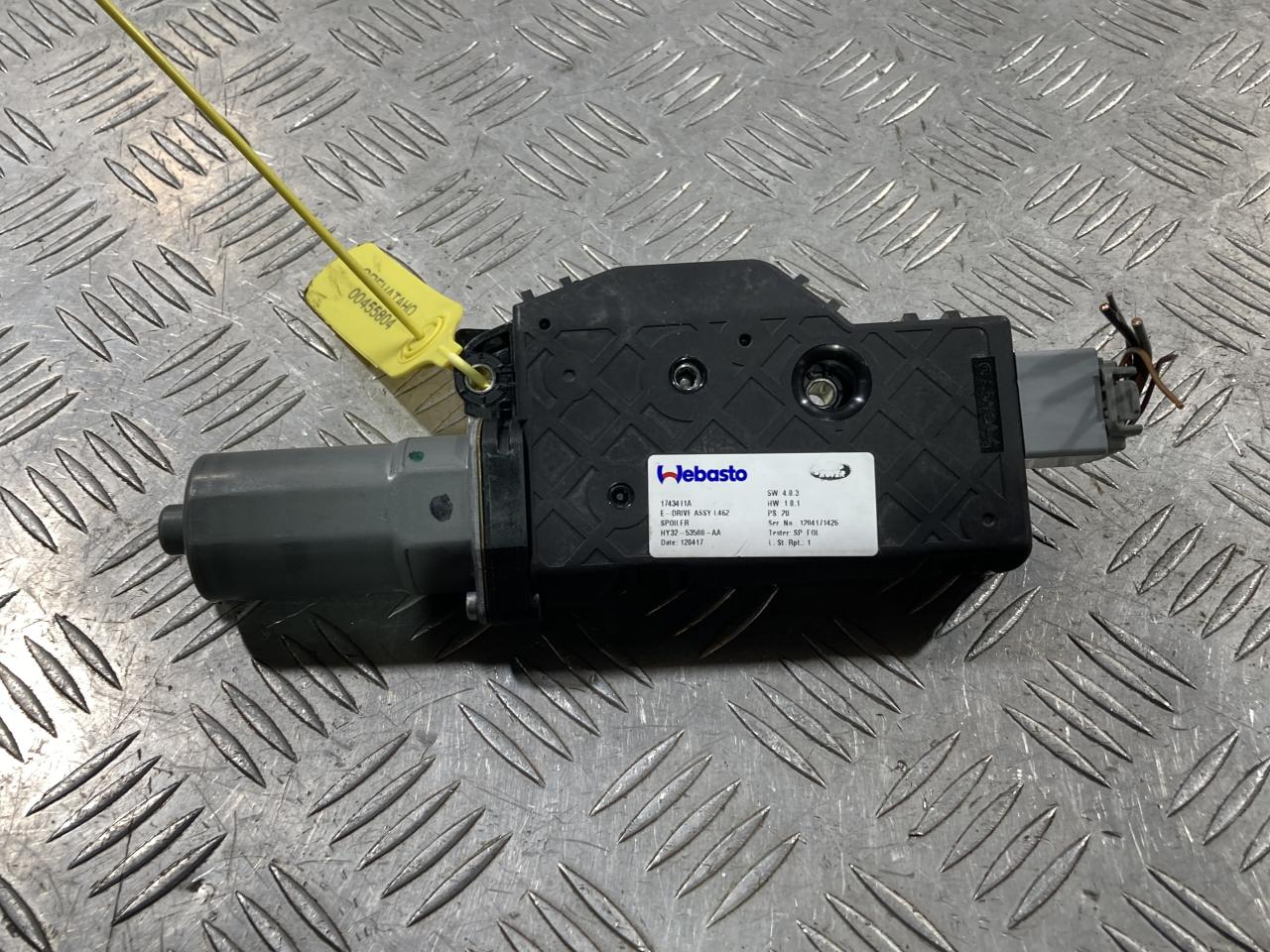 двигатель электролюка Land Rover Discovery 5 поколение 2017, 3.0 л., бензин, АКПП, внедорожник 5 дв., LR159177, LR083256, LR100590, LR101102, LR083259, LR159181, LR100592, LR083257, LR159180, LR100591, LR101103, HY3253508AA, LR083255, LR101101, LR123807 - фото №1