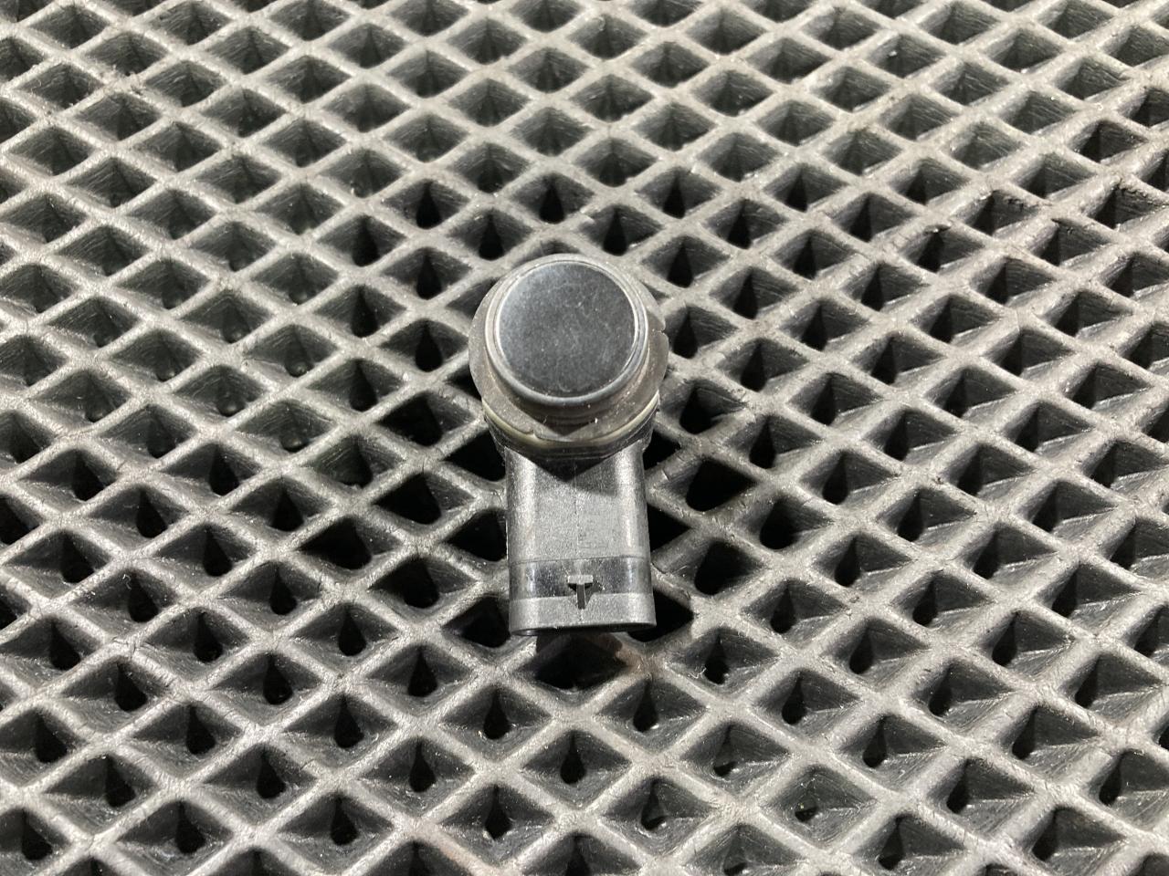 датчик парктроника Jaguar XE 1 поколение 2016, 3.0 л., 306PS, бензин, АКПП, седан, LR010927, C2P20705, JDE28658, JDE9077, LR038084, 9G9215K859DA - фото №1