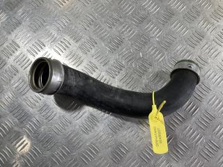 патрубок интеркулера Porsche Macan 1 поколение 2015, 3.0 л., бензин, АКПП, внедорожник 5 дв., 95B145834