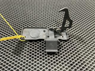 захватный крюк капота Land Rover Range Rover 4 поколение 2012, 3.0 л., 306PS, бензин, АКПП, внедорожник 5 дв., CK5216892AC, LR039011, LR137754