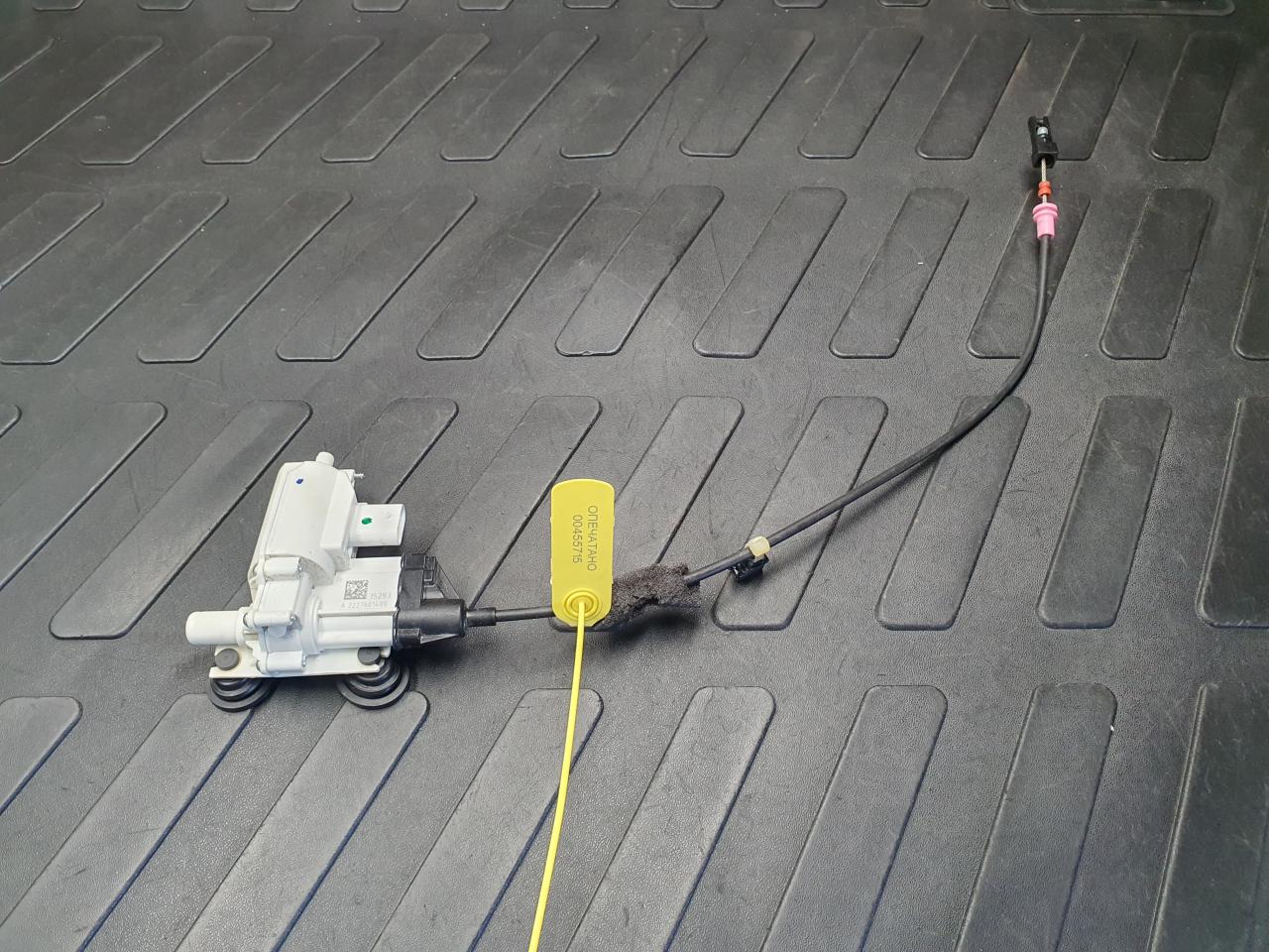 замок двери передней правой Mercedes-Benz S-Класс W222/C217/A217 2016, 4.7 л., M 278.929, бензин, АКПП, седан, A2227601400 - фото №1