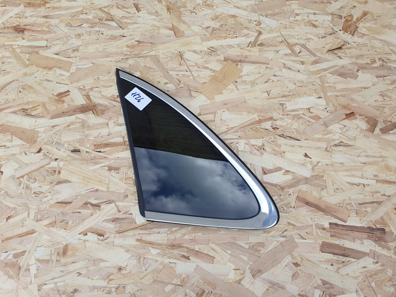 стекло кузовное боковое левое Porsche Macan 1 поколение 2016, 4.8 л., M 48.20, бензин, АКПП, внедорожник 5 дв., 95B845297 - фото №1