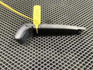 щеткодержатель задний Jaguar F-Pace 1 поколение X761 2017, 3.0 л., бензин, АКПП, внедорожник 5 дв.