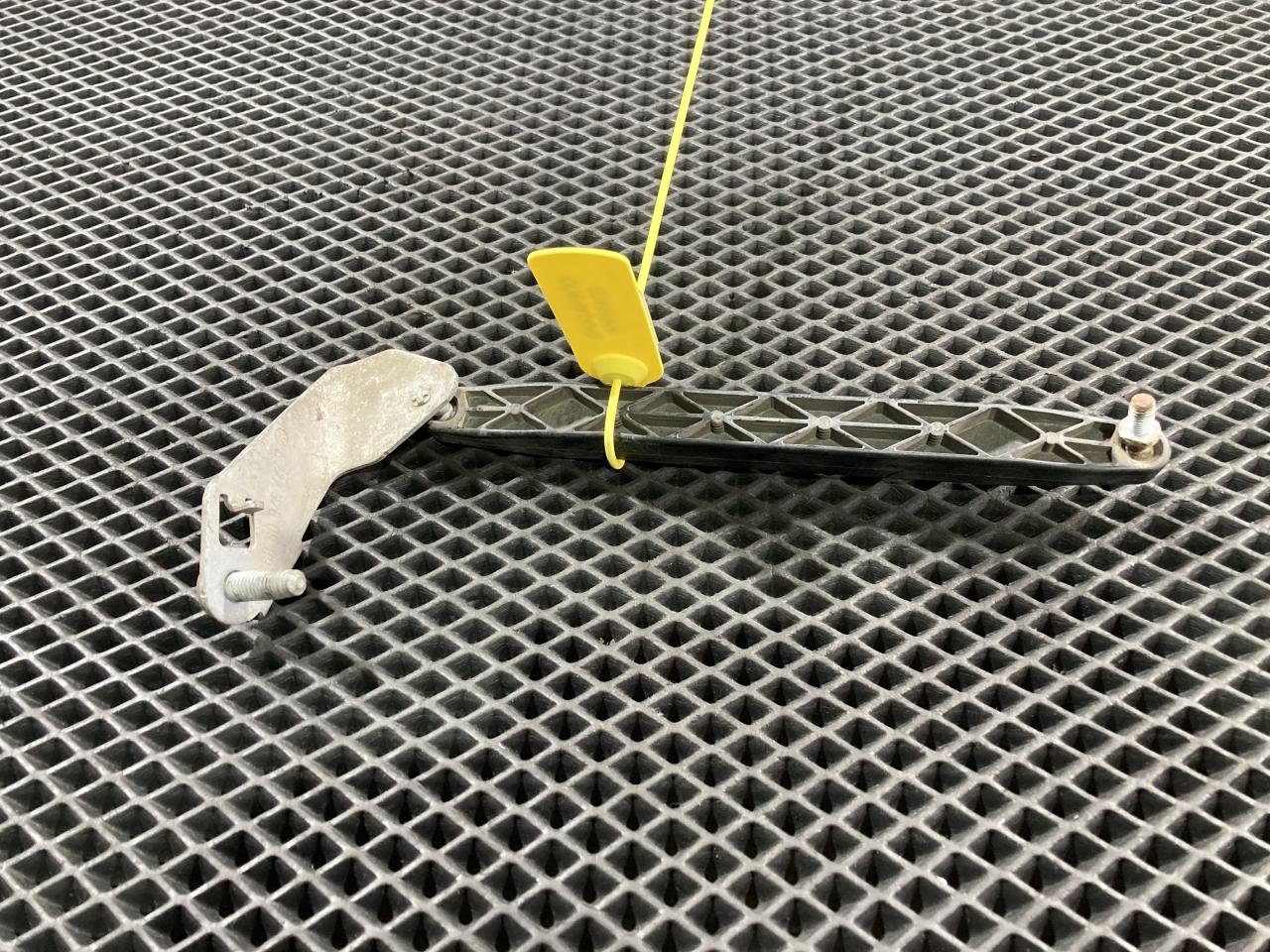 датчик дорожного просвета Mercedes-Benz S-Класс W222/C217/A217 2015, 4.7 л., M 278.928, бензин, АКПП, седан, A2223200989 - фото №1