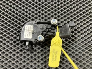 стекло кузовное боковое левое Mercedes-Benz GL-Класс X166 2014, 4.7 л., M 278.928, бензин, АКПП, внедорожник 5 дв., A1666700004