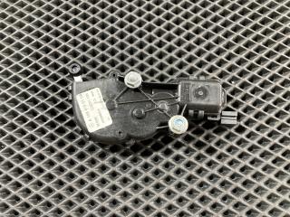 стекло кузовное боковое правое Mercedes-Benz GL-Класс X166 2014, 4.7 л., M 278.928, бензин, АКПП, внедорожник 5 дв., A1666700104