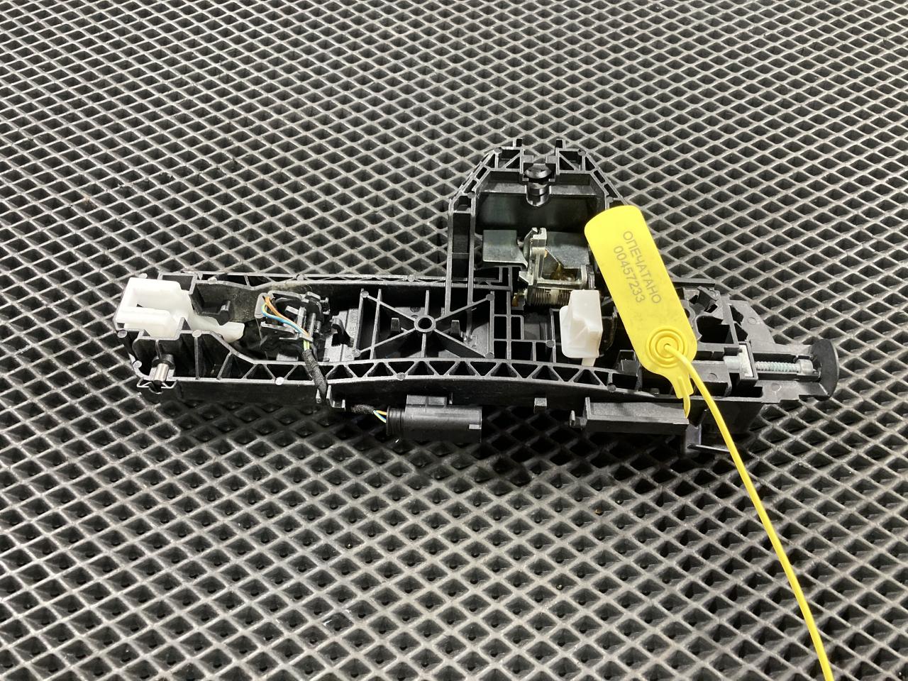 скелет ручки двери задней левой Mercedes-Benz GL-Класс X166 2012, 3.0 л., M 276.820, бензин, АКПП, внедорожник 5 дв., A2047602534 - фото №1