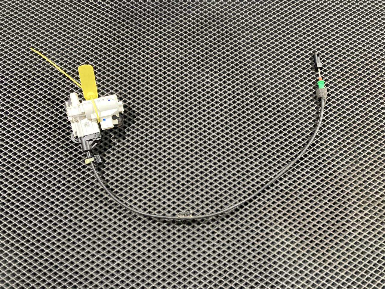 замок двери задней правой Mercedes-Benz S-Класс W222/C217/A217 2016, 4.7 л., M 278.929, бензин, АКПП, седан, A2227601600 - фото №1