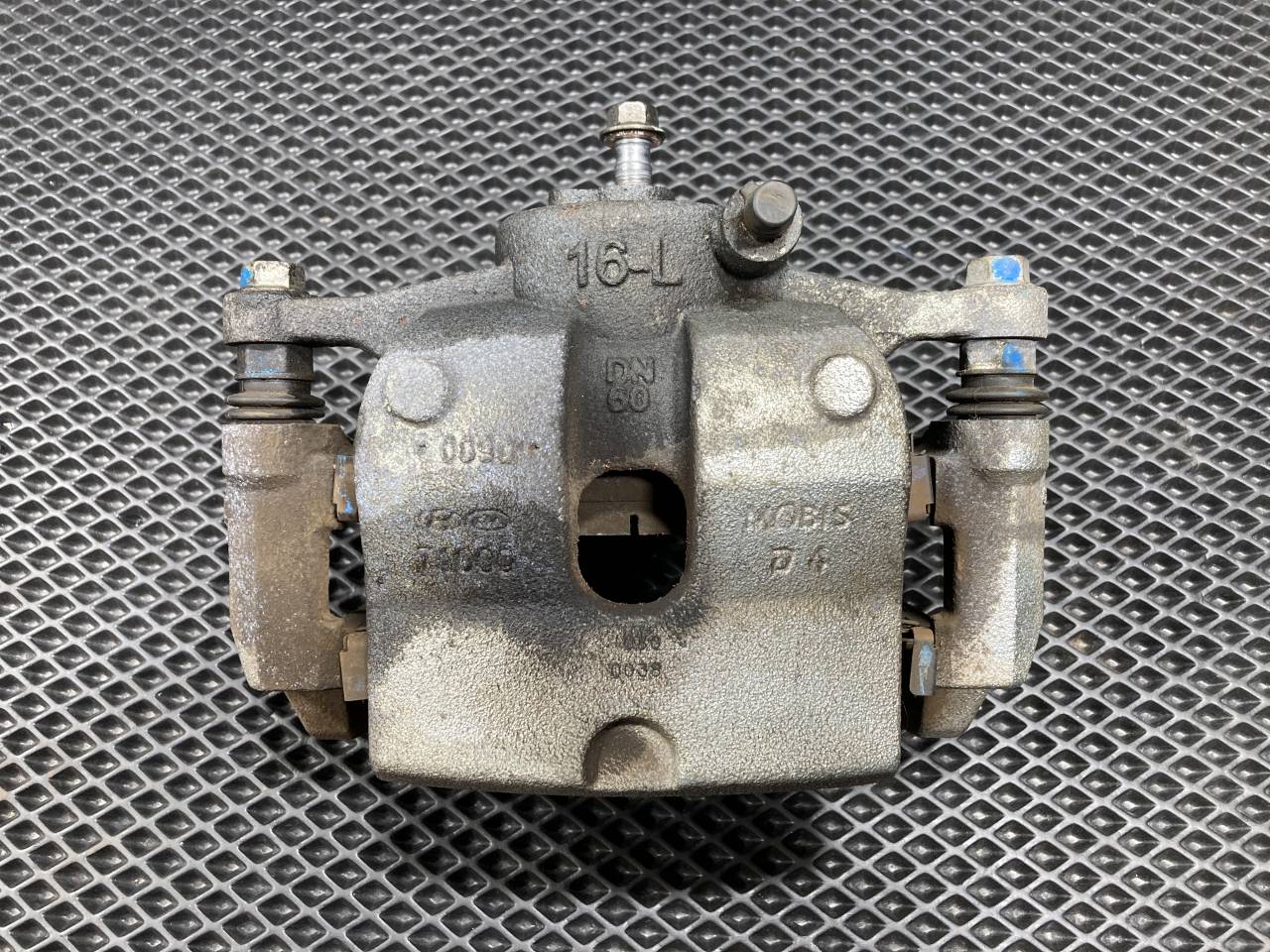 суппорт передний левый Kia K5 3 поколение 2020, 1.6 л., G4FP, бензин, АКПП, 58110L0000 - фото №1