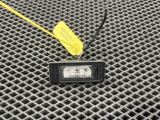 подсветка номера Audi Q7 4M 2017, 3.0 л., CREC, бензин, АКПП, внедорожник 5 дв., 4G0943021