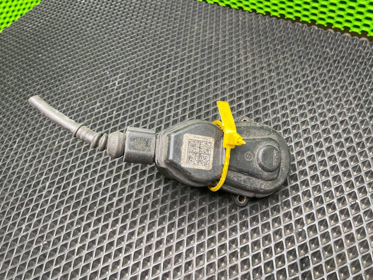 электроручник Audi A7 4G 2012, 4.2 л., CDRA, бензин, АКПП, седан, 1AQ8RN, 4G5T - фото №1