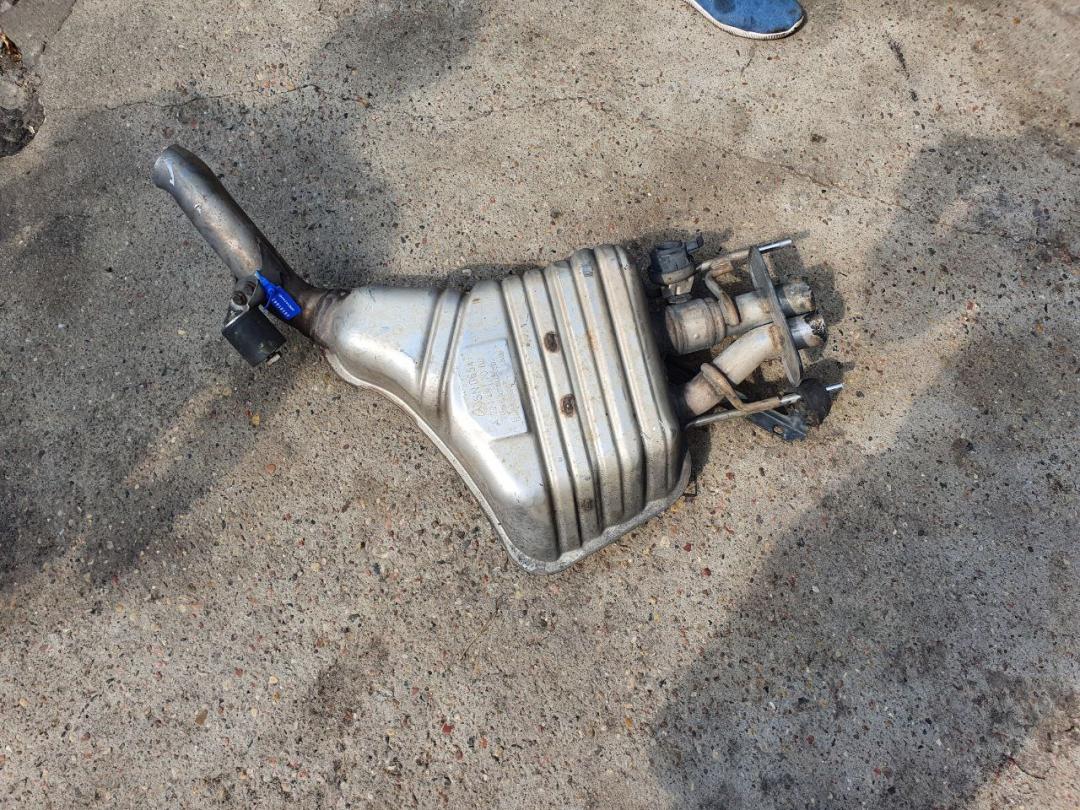 глушитель Mercedes-Benz S-Класс W221 2008, 5.5 л., M 273.961, бензин, АКПП, седан, A2214917000 - фото №1