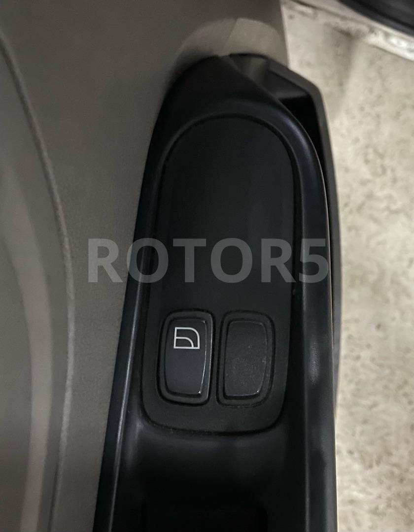 блок управления стеклоподъемниками DAF CF-series 1 поколение 2012, 12.9 л., MX 340, дизель, АКПП, правый руль - фото №1