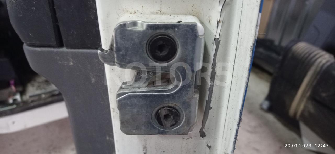 замок двери DAF XF 106 1 поколение 2018, 12.9 л., MX-13 355 H2, дизель, АКПП - фото №1