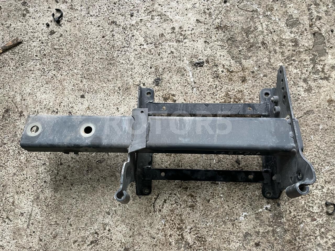 кронштейн крепления подкрылка DAF XF 106 1 поколение 2018, 12.9 л., MX-13 390 H2, дизель, АКПП - фото №1