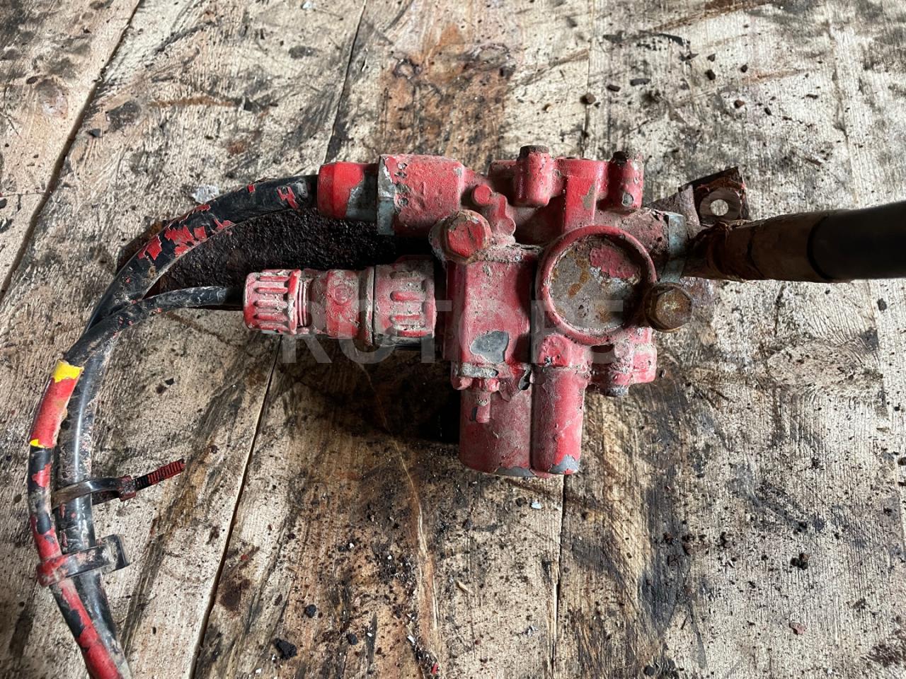 кран распределительный IVECO EuroCargo 1 поколение 1998, 5.9 л., 8060.45S.7205, дизель - фото №1