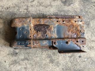 кронштейн крепления подкрылка MAN TGA 1 поколение 2008, 10.5 л., D 2066 LF 36, дизель, АКПП, 81612435430, 81612435449, 81612435453, 81612435465, 81612435472