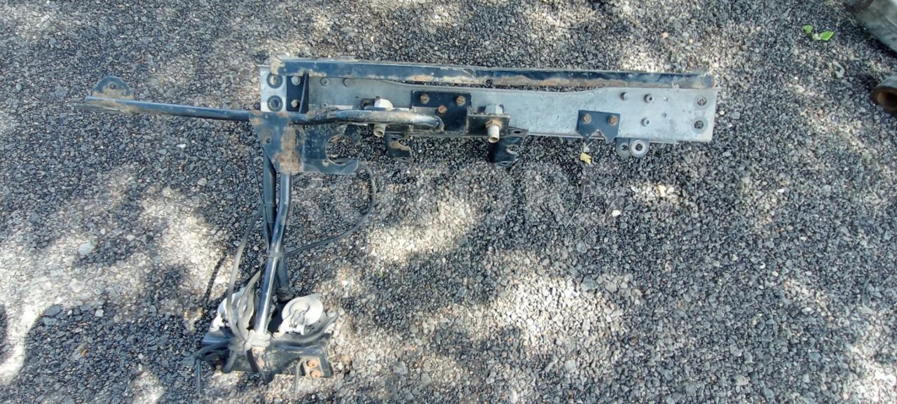 кронштейн крепления розеток DAF XF 105 1 поколение 2005 - фото №1