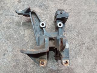 кронштейн крепления пневморессора правый DAF CF-series 1 поколение 2014, 10.8 л., MX-11, дизель, АКПП, белый, правый руль, 1321962