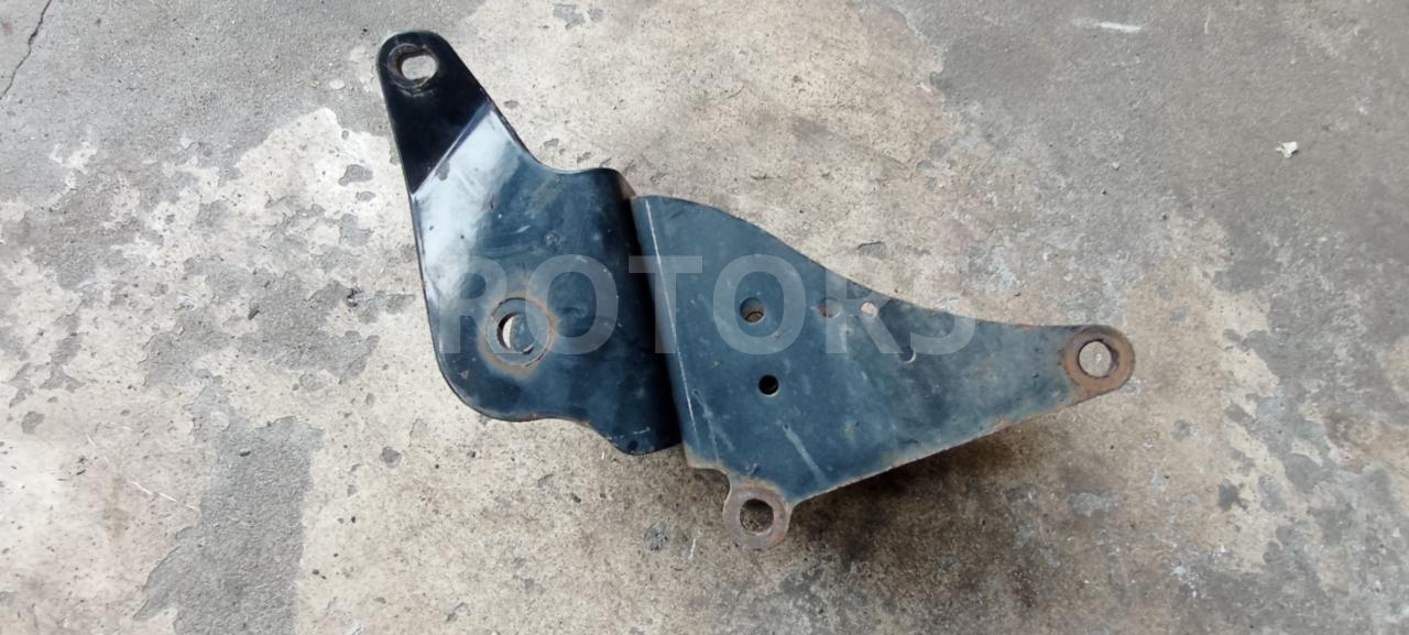 кронштейн торсиона кабины левый MAN TGA 1 поколение 2005, 10.5 л., D 2066 LF 13, дизель, АКПП - фото №1