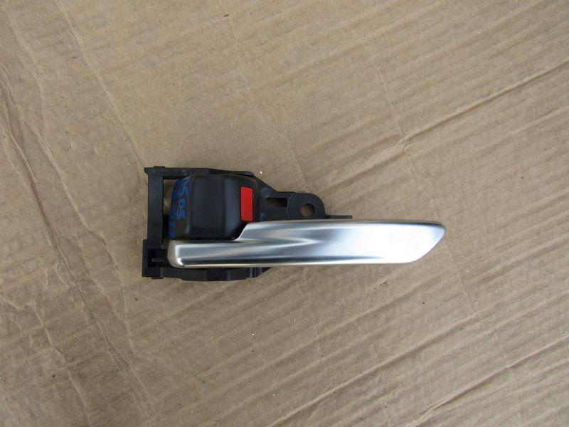 ручка внутренняя передняя левая Toyota RAV4 5 поколение (XA50) 2020, 2.5 л., бензин, электро, АКПП - фото №1