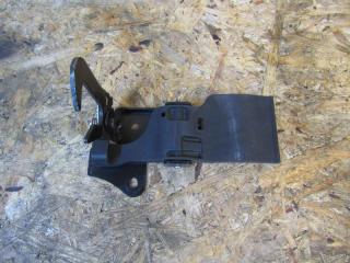 захватный крюк капота Audi A8 D4/4H 2011, 4H0823485C