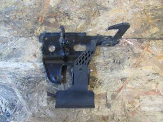 захватный крюк капота Audi A6 4F/C6 [рестайлинг] 2009, 4F0823480B