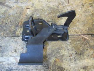 захватный крюк капота Volkswagen Touareg 1 поколение 2005, 6Q0823480B