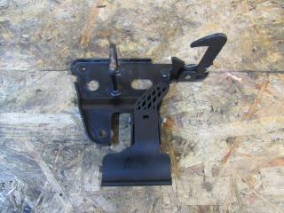 захватный крюк капота Audi A6 4F/C6 2006, 4F0823480B