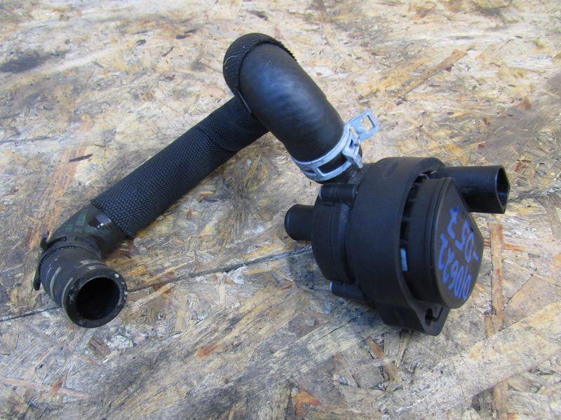 насос антифриза дополнительный Mercedes-Benz GL-Класс X166 2013, 3.0 л., OM 642.826, дизель, АКПП - фото №1