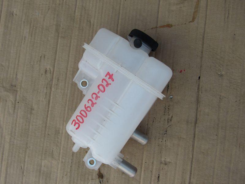 бачок расширительный Toyota RAV4 5 поколение (XA50) 2020, 2.5 л., бензин, электро - фото №1