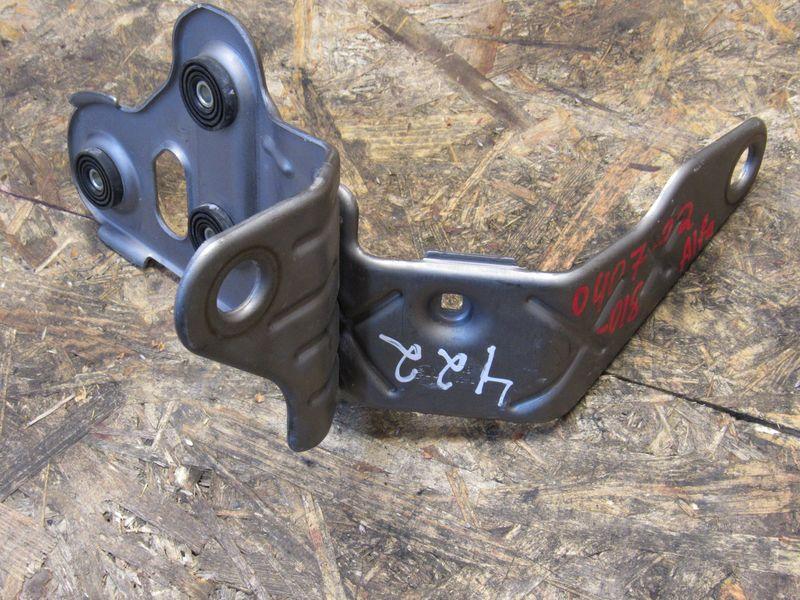 кронштейн (крепление) Alfa Romeo Stelvio 1 поколение 2019, 2.0 л., бензин, 50535231 - фото №1