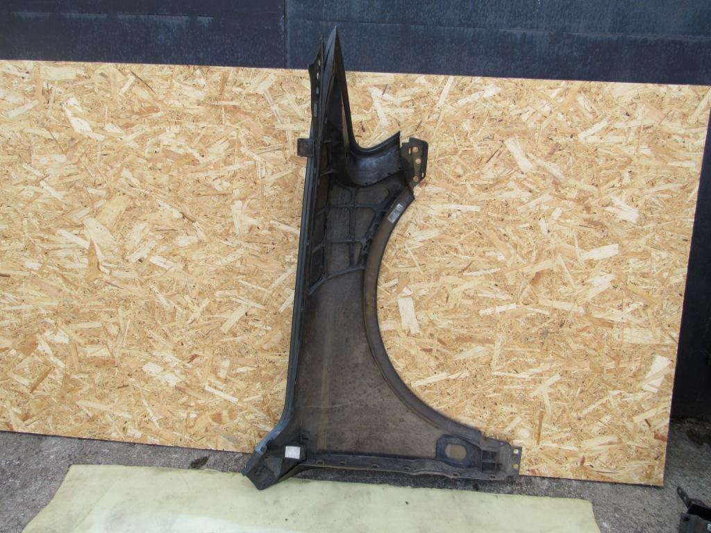 крыло переднее левое Volkswagen Touareg 1 поколение 2003, 3.2 л., бензин, АКПП, внедорожник 5 дв. - фото №1