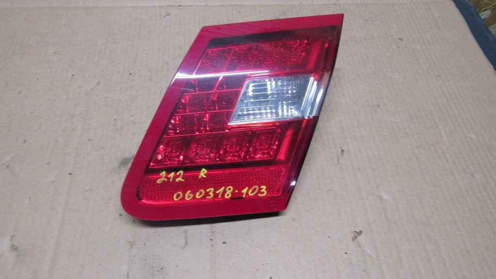 фонарь крышки багажника правый Mercedes-Benz E-Класс W212/S212/C207/A207 2010, 2.1 л., OM 651.925, дизель, АКПП, седан - фото №1