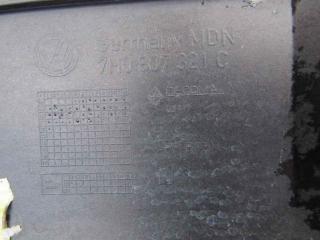 ус под фонарь Volkswagen Multivan T5 2003, 1.9 л., AXB, дизель, АКПП, минивэн, 7H0807321C